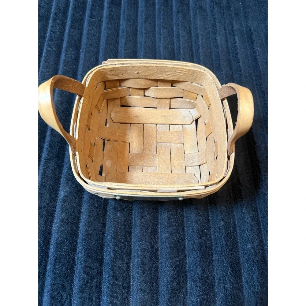 Longaberger 1989 Friendship Basket (w/ 2 leather ears)